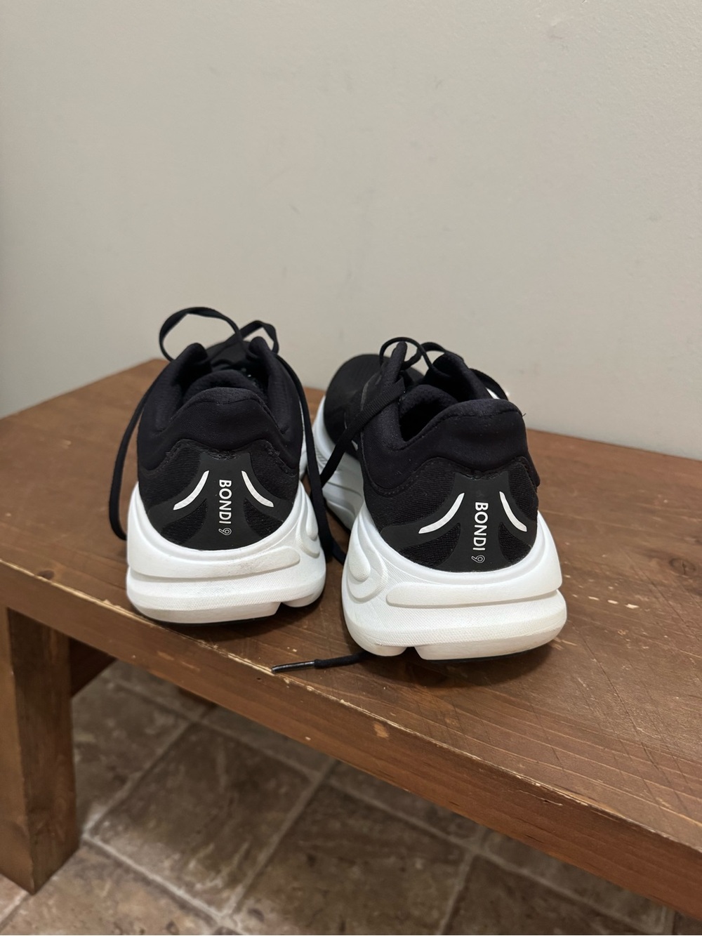 HOKA Bondi Women’s Sneakers Size 10 - Picture 4 of 8